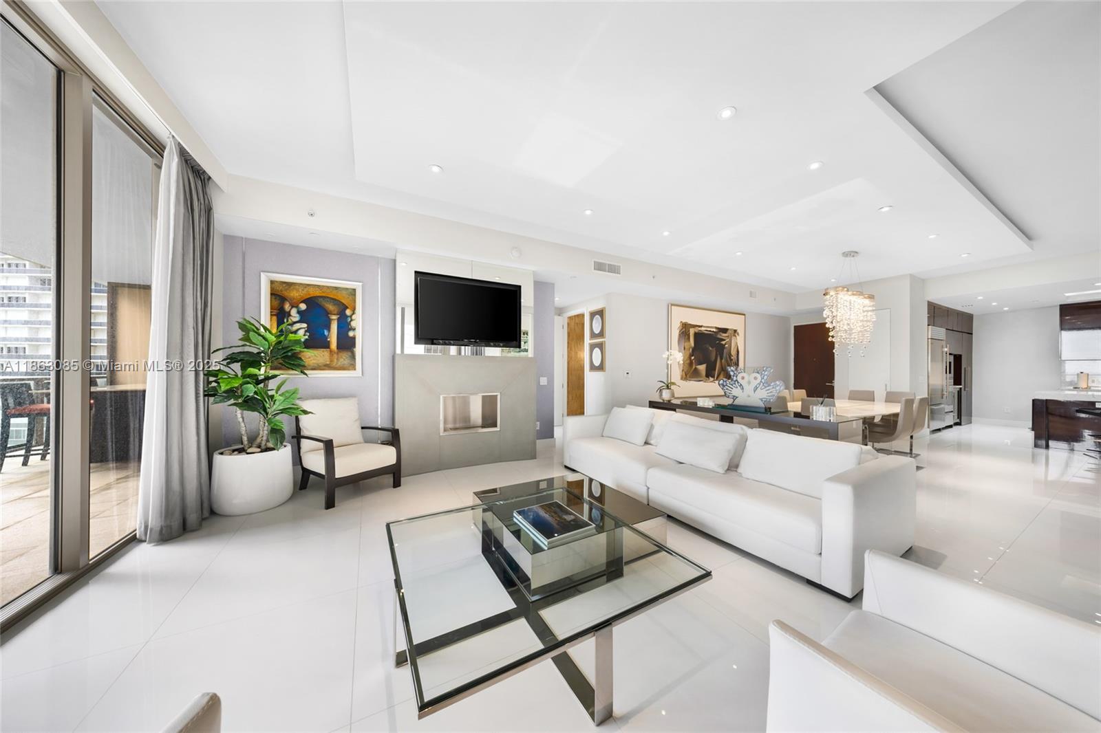 ST REGIS BAL HRBOUR - Residential Lease