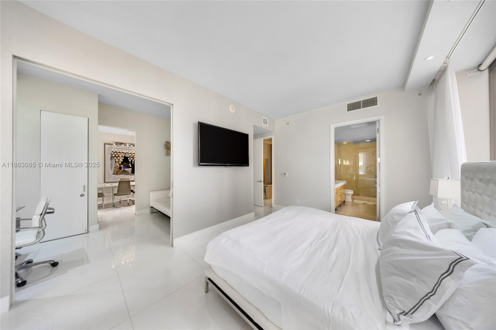 ST REGIS BAL HRBOUR - Residential Lease