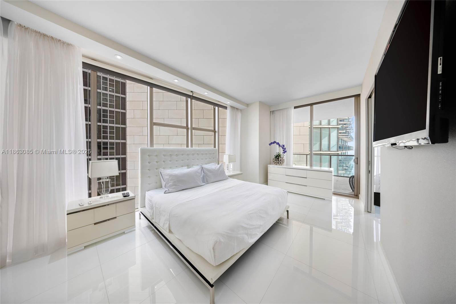 ST REGIS BAL HRBOUR - Residential Lease