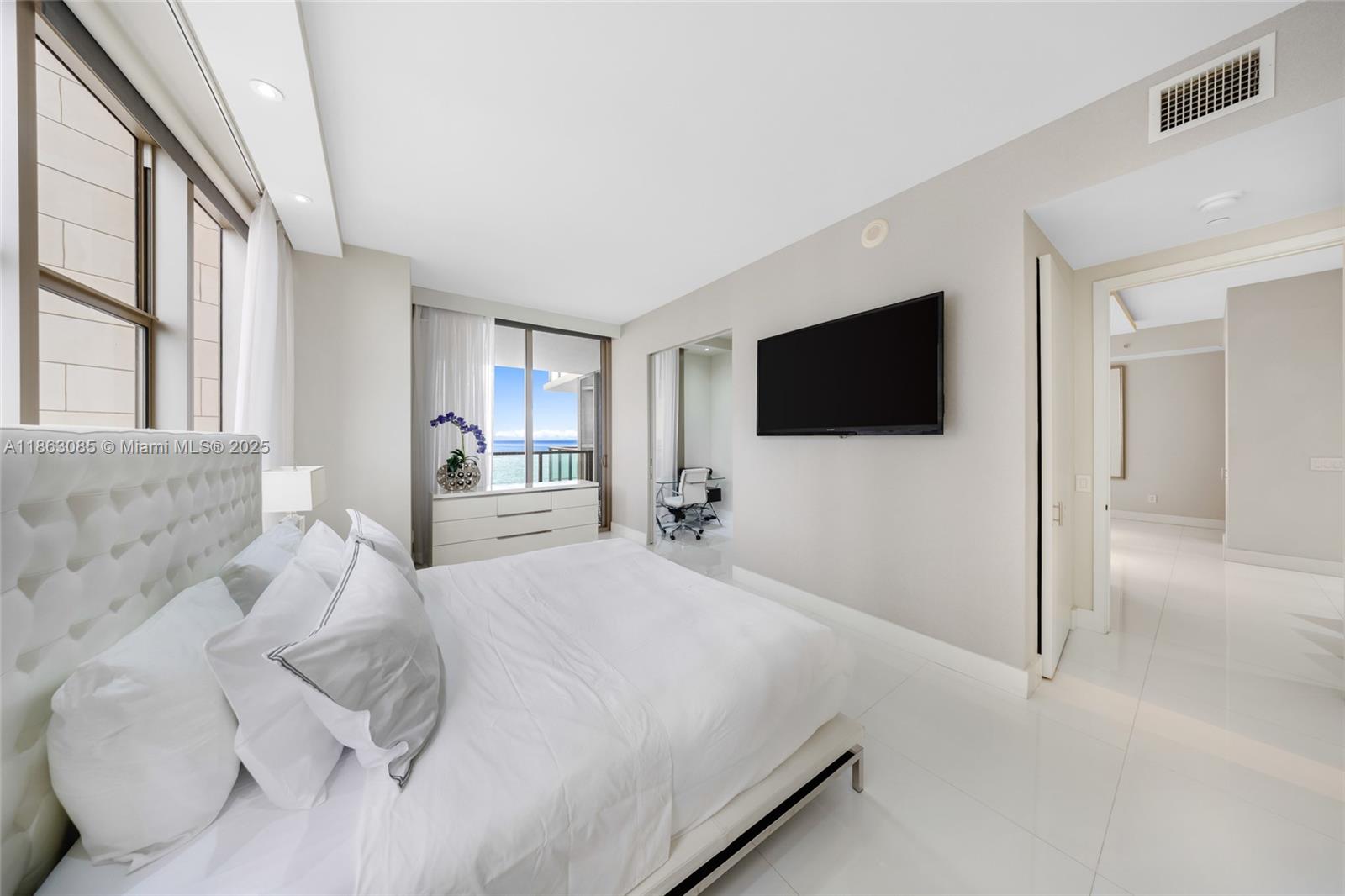 ST REGIS BAL HRBOUR - Residential Lease