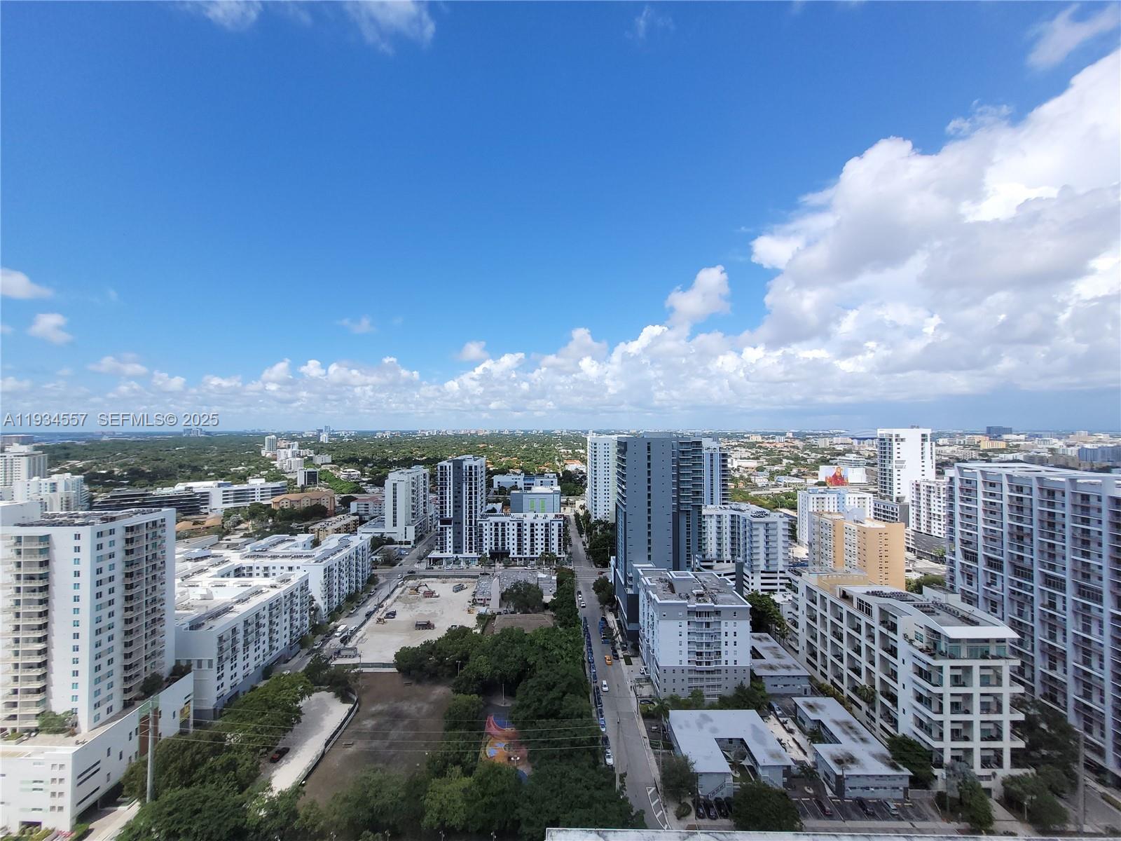 THE AXIS ON BRICKELL II C - Residential