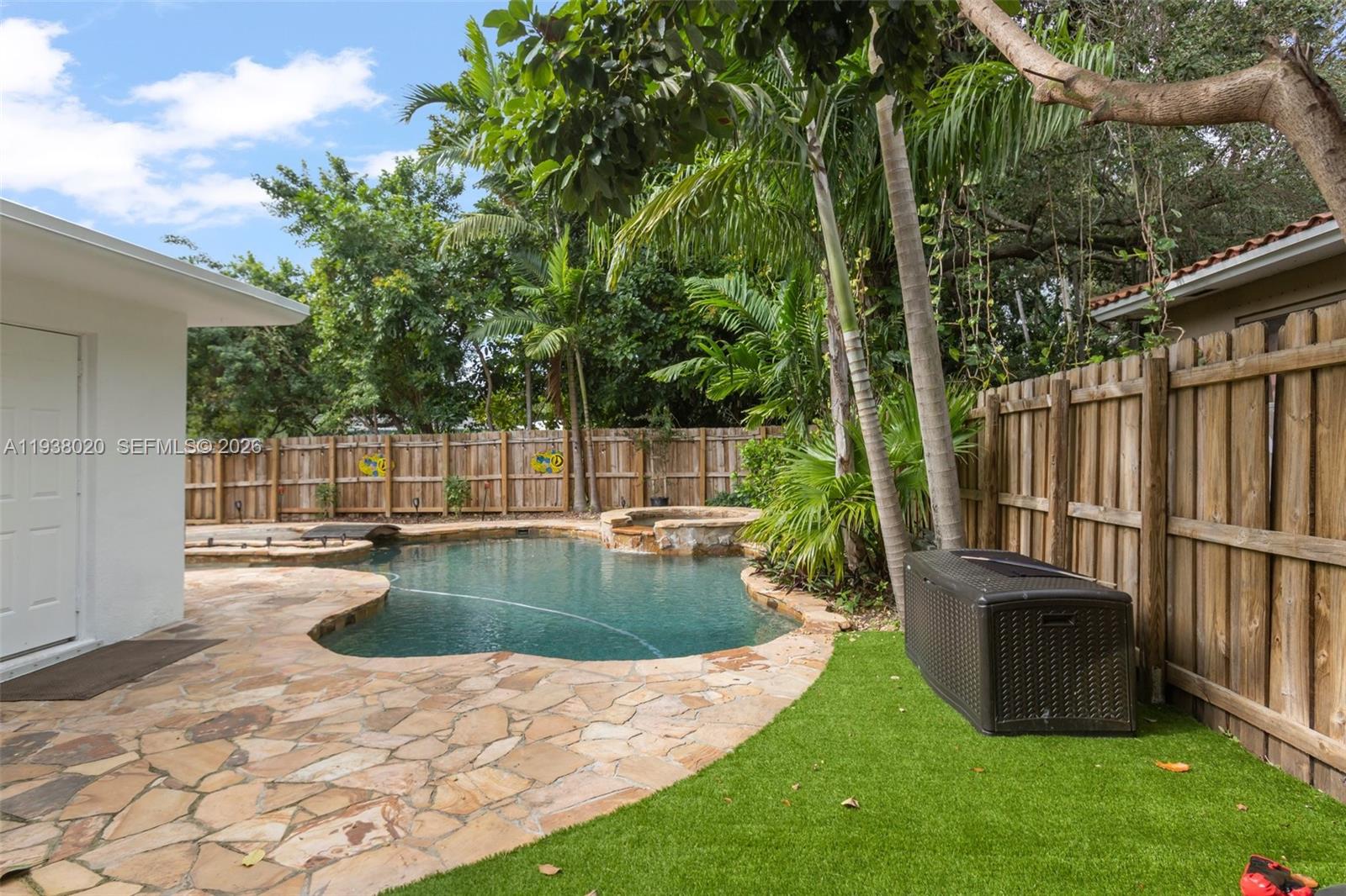 MILLERS EL PORTAL EST - Residential