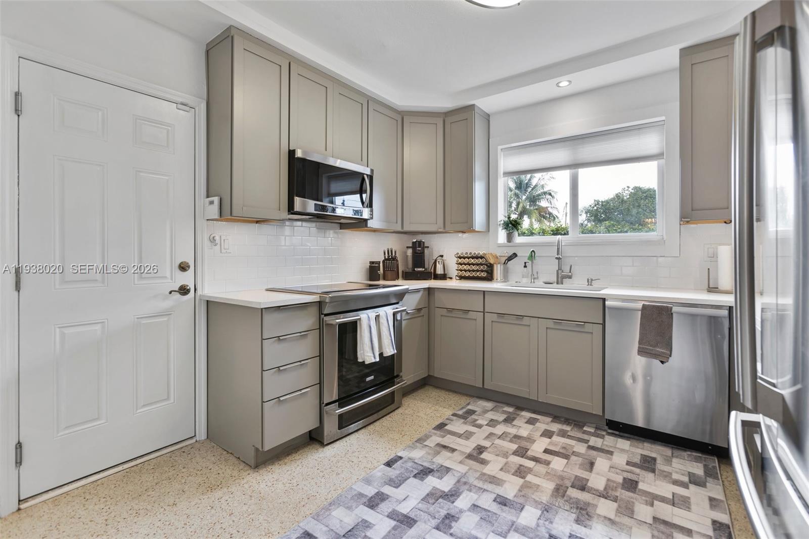 MILLERS EL PORTAL EST - Residential