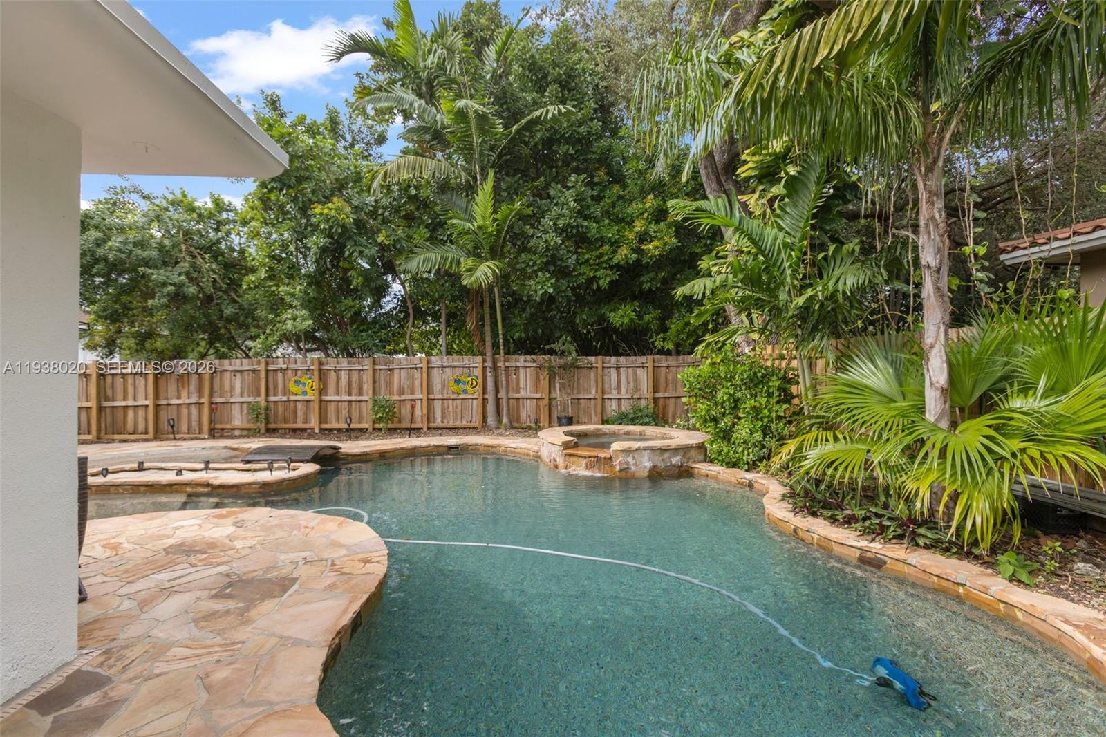 MILLERS EL PORTAL EST - Residential