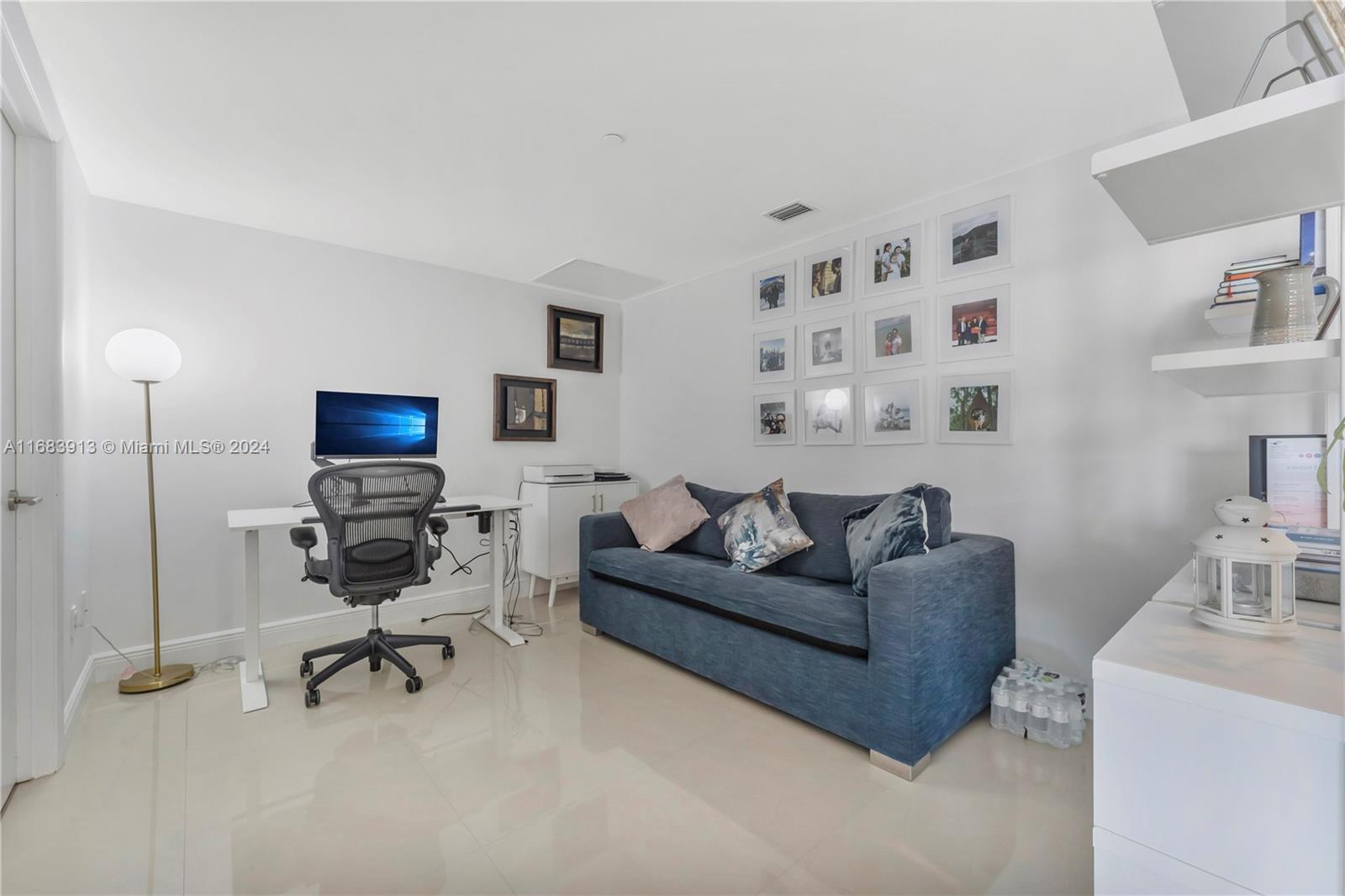 ICON BRICKELL NO TWO - Residential