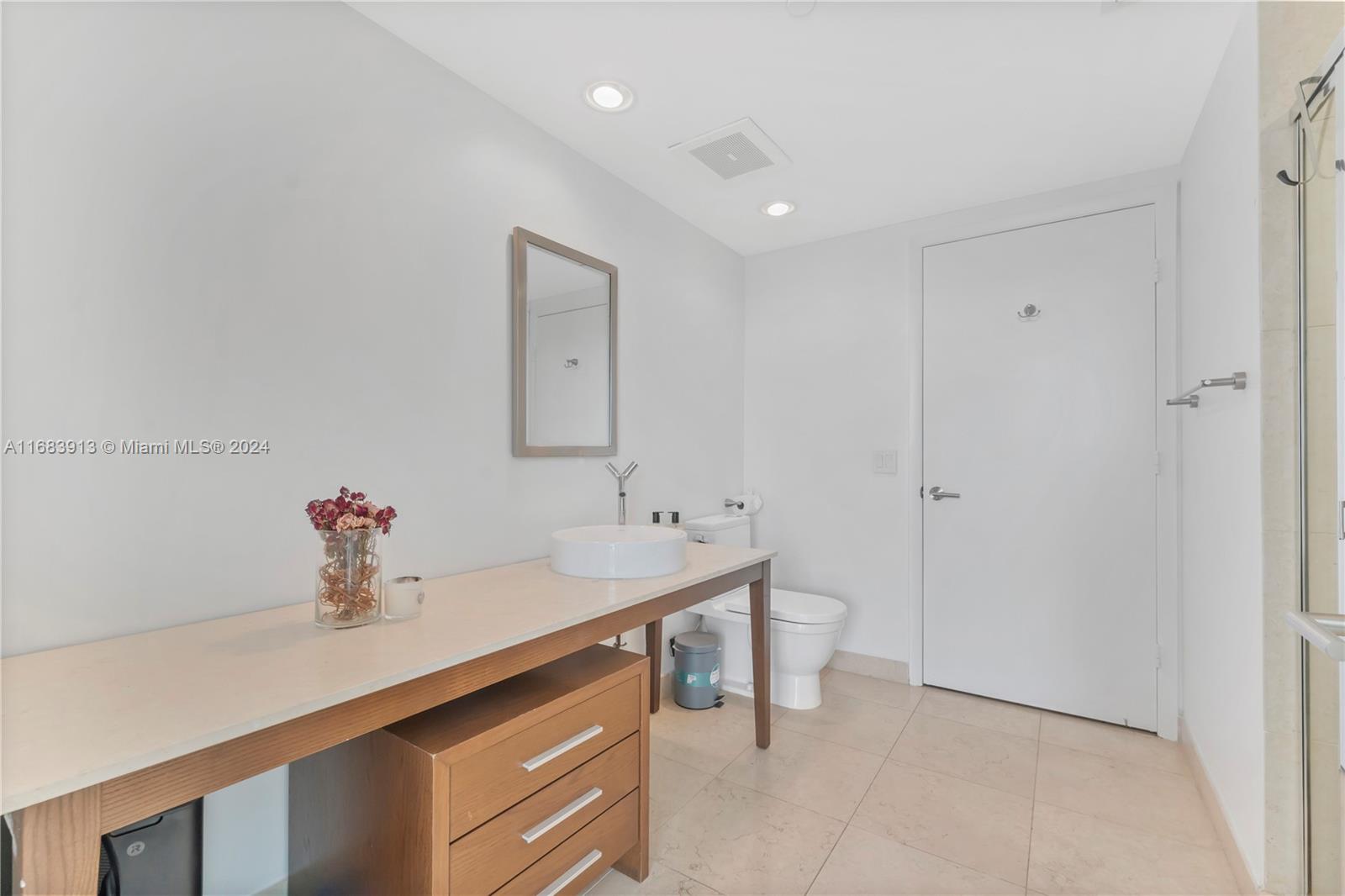 ICON BRICKELL NO TWO - Residential