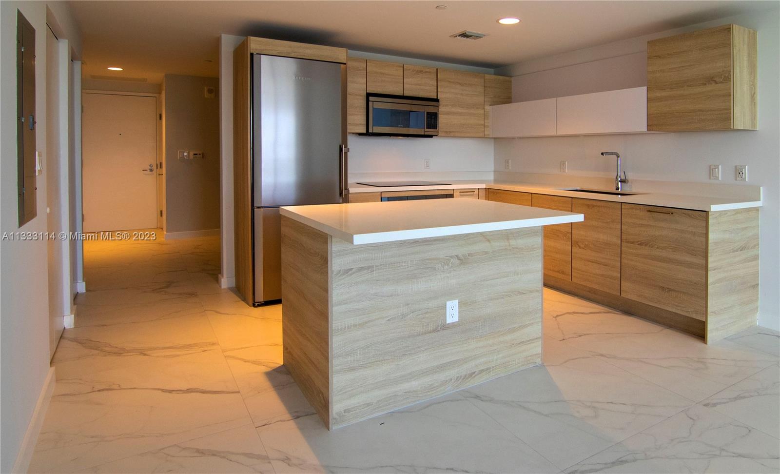 THE HARBOUR SOUTH CONDO UN - Residential