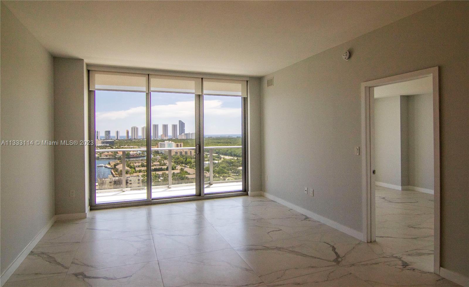 16385 Biscayne Blvd 2016