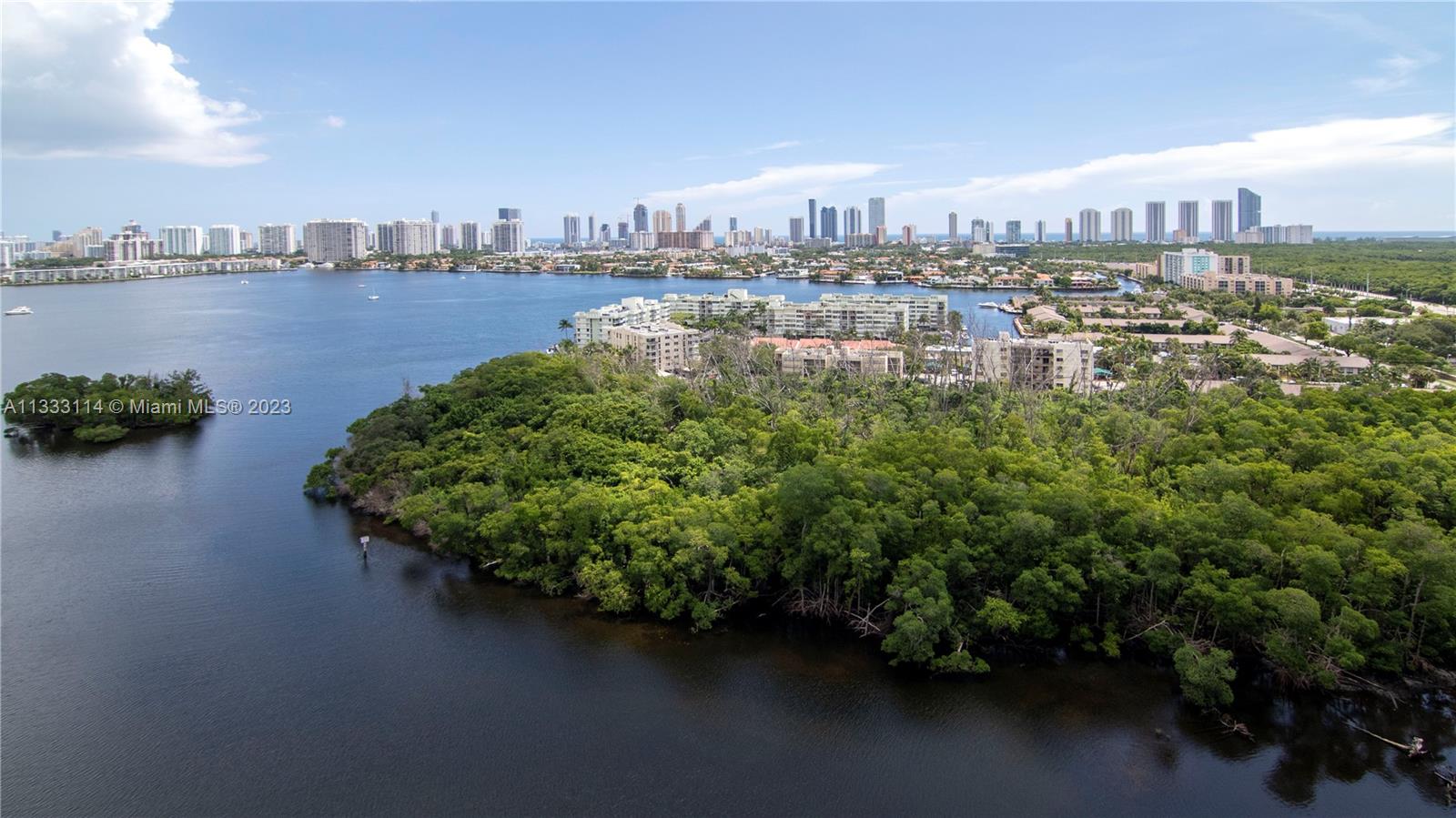 16385 Biscayne Blvd 2016