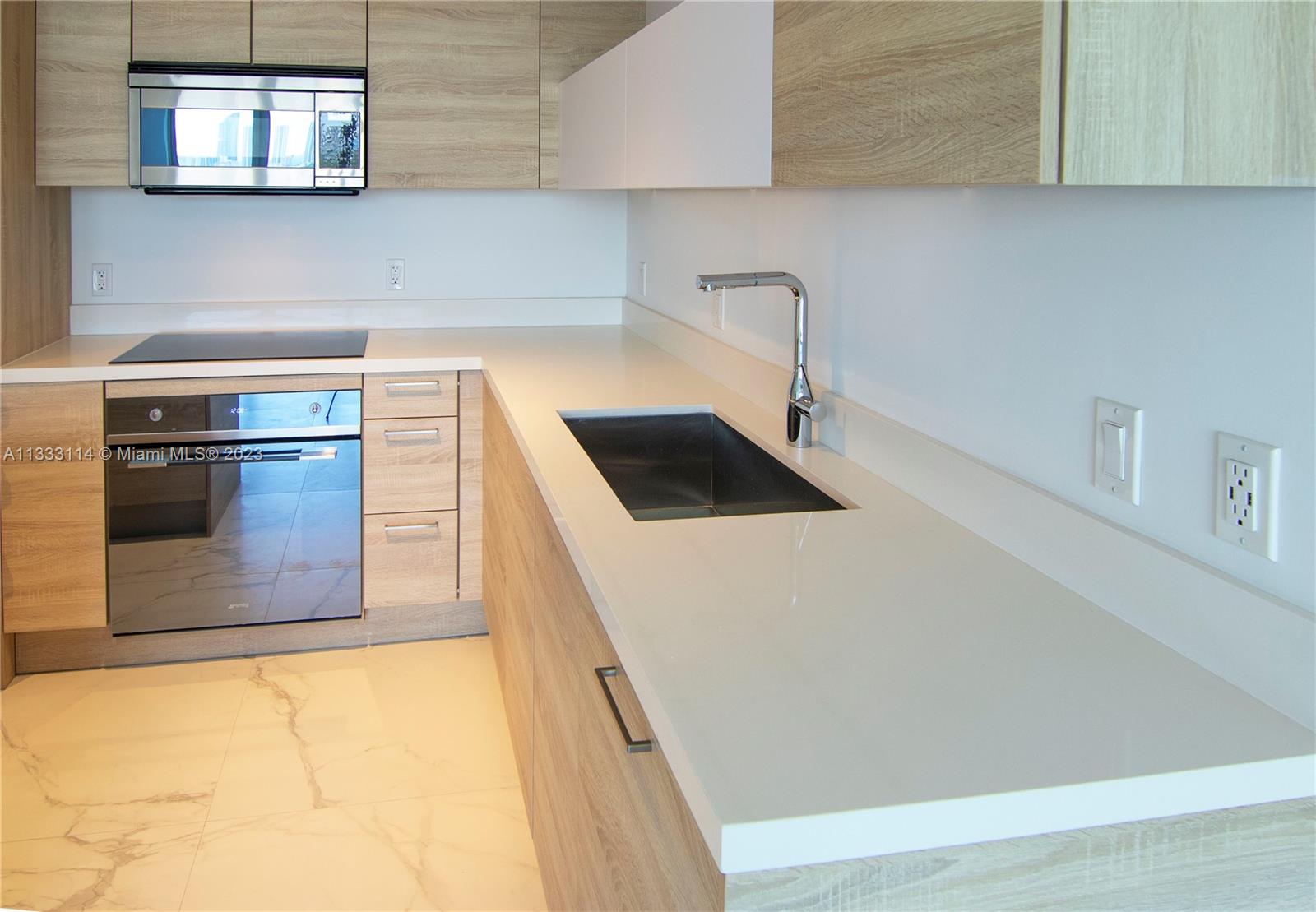 THE HARBOUR SOUTH CONDO UN - Residential