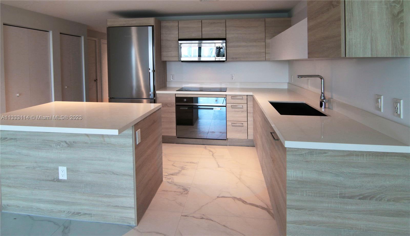 THE HARBOUR SOUTH CONDO UN - Residential