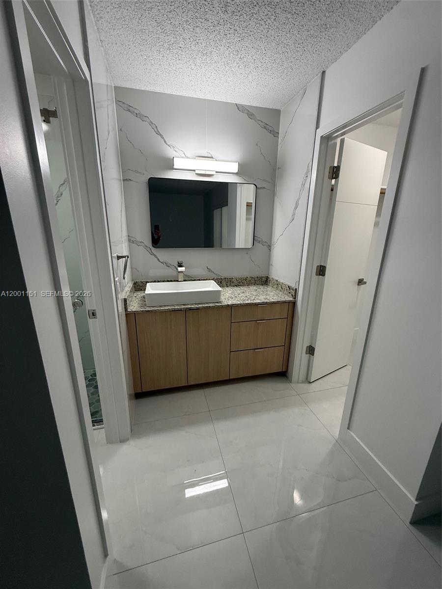 ODA HOMES CONDO - Residential Lease