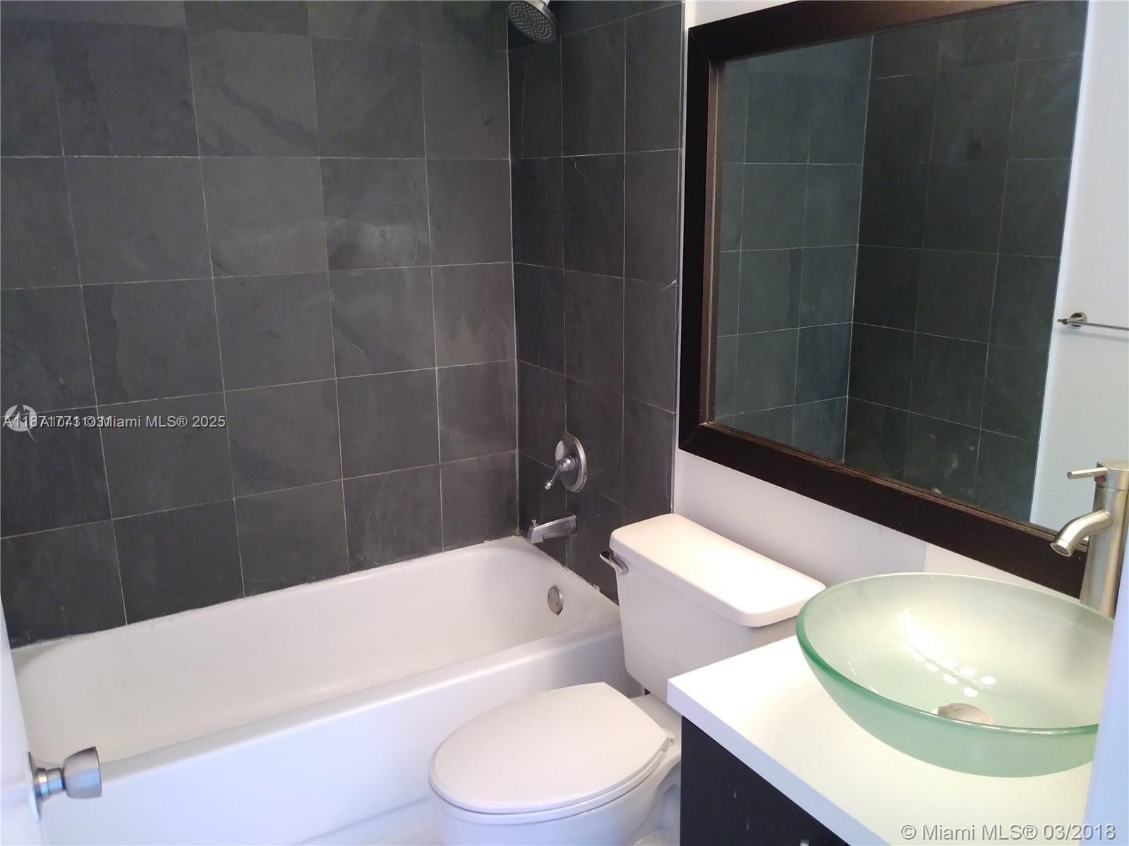 ISOLA CONDO - Residential