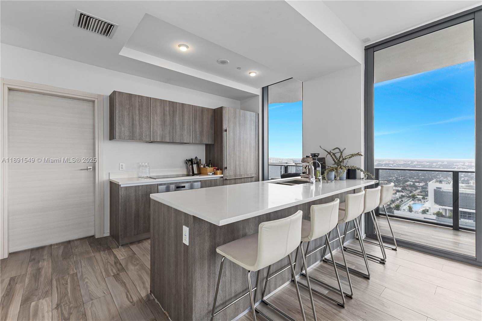 801 SMA RESIDENCES CONDO - Residential Lease