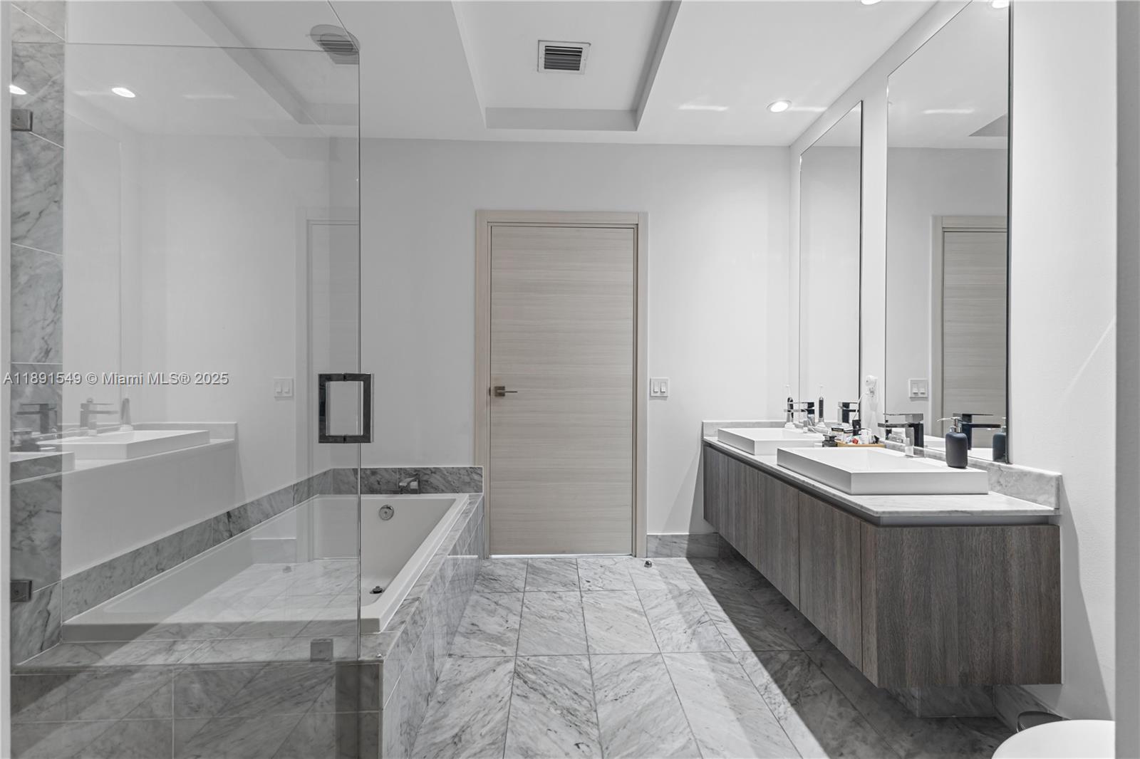 801 SMA RESIDENCES CONDO - Residential Lease
