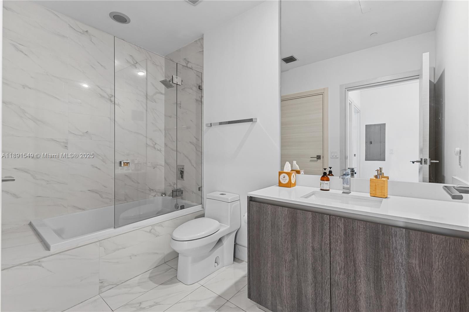 801 SMA RESIDENCES CONDO - Residential Lease