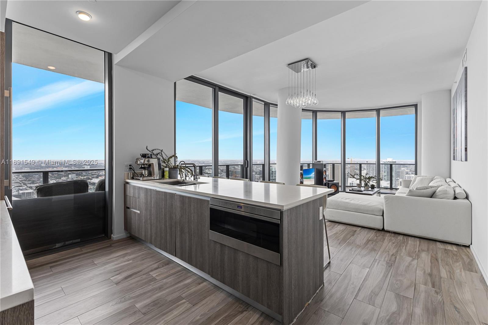 801 SMA RESIDENCES CONDO - Residential Lease