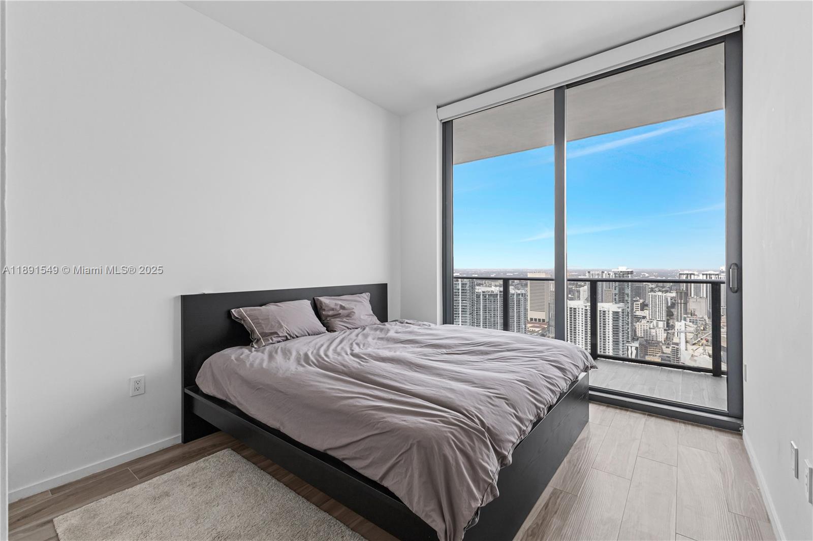 801 SMA RESIDENCES CONDO - Residential Lease