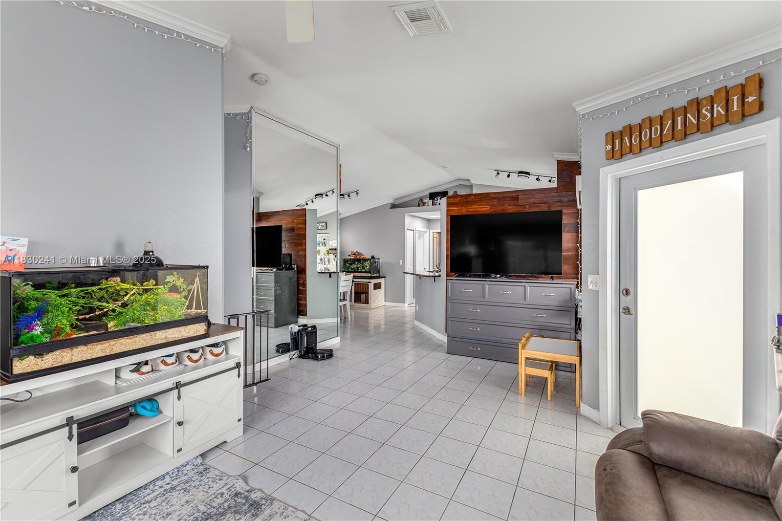 184 NW 75th Way