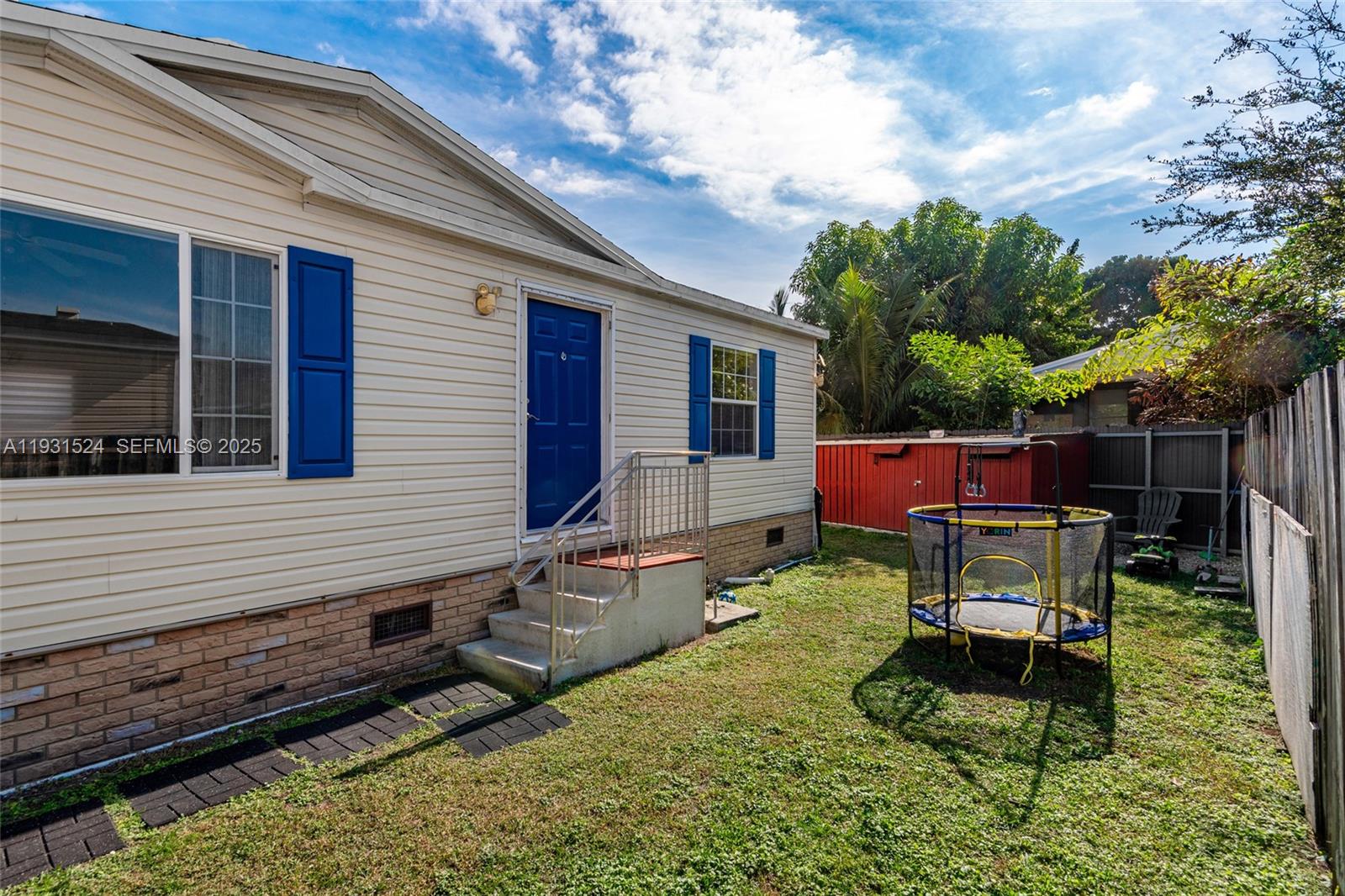 220 #186 NE 12th Ave