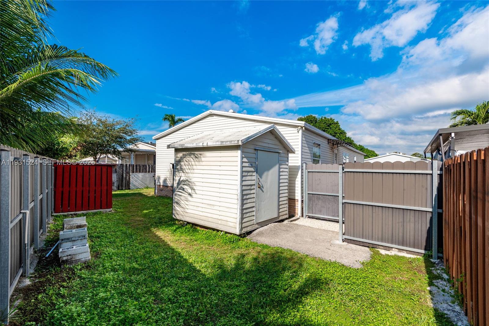 220 #186 NE 12th Ave