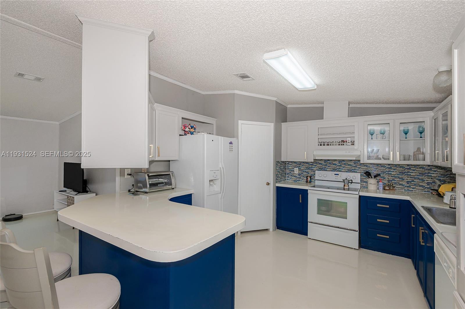 COCOWALK ESTATES - Residential