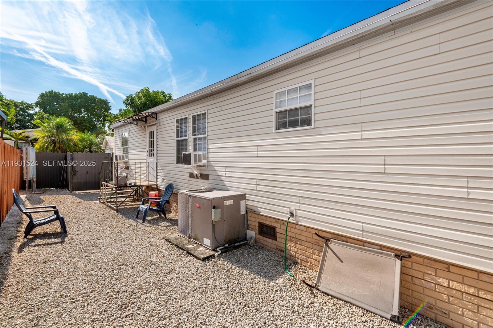 220 #186 NE 12th Ave