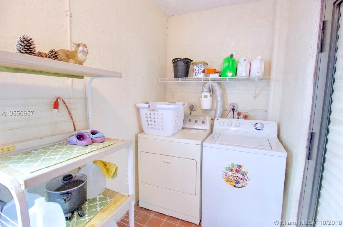 CORANES CONDO #2 - Residential