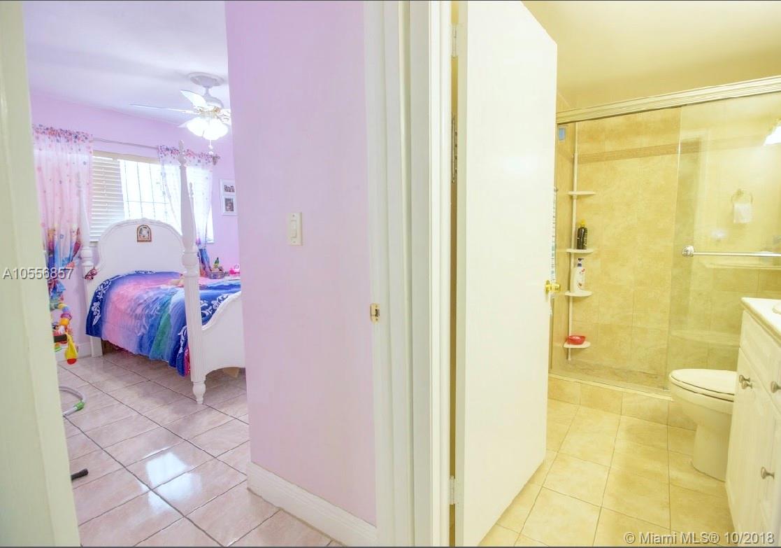 CORANES CONDO #2 - Residential