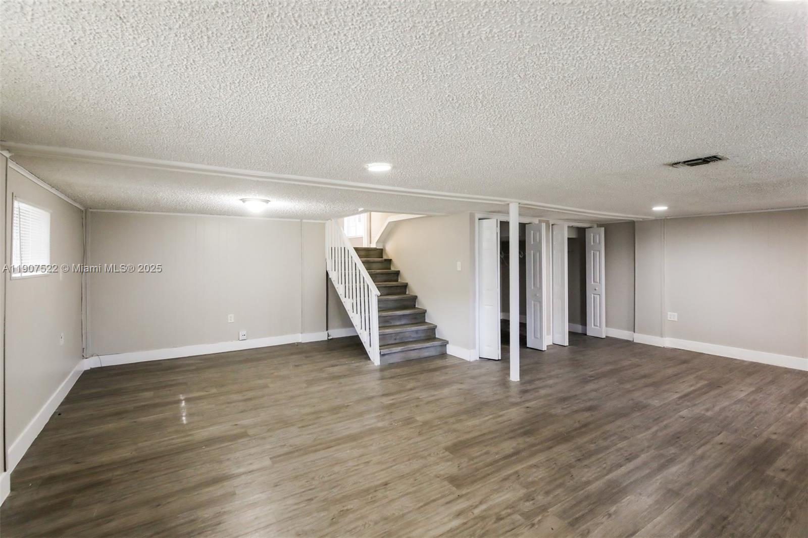 NORWOOD 3 ADDN SEC 1 - Residential Lease