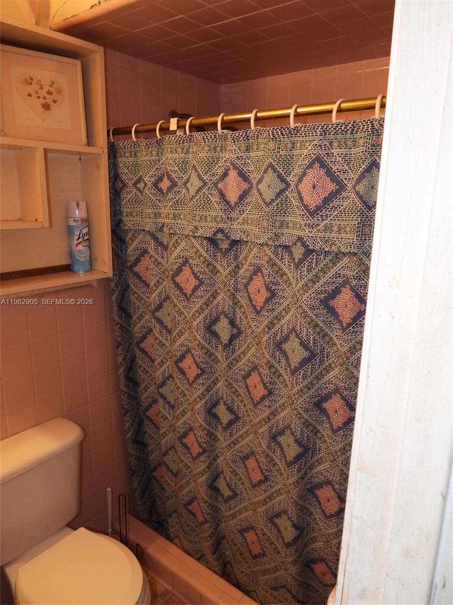 BISCAYNE LAKE VIEW - Residential