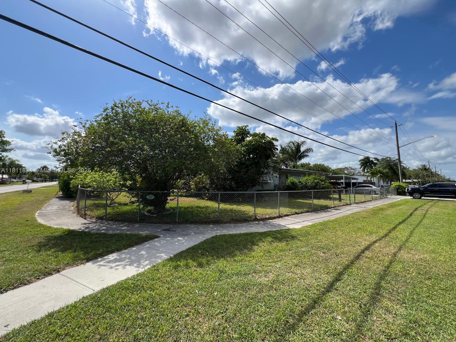 900 NW 14th Ave