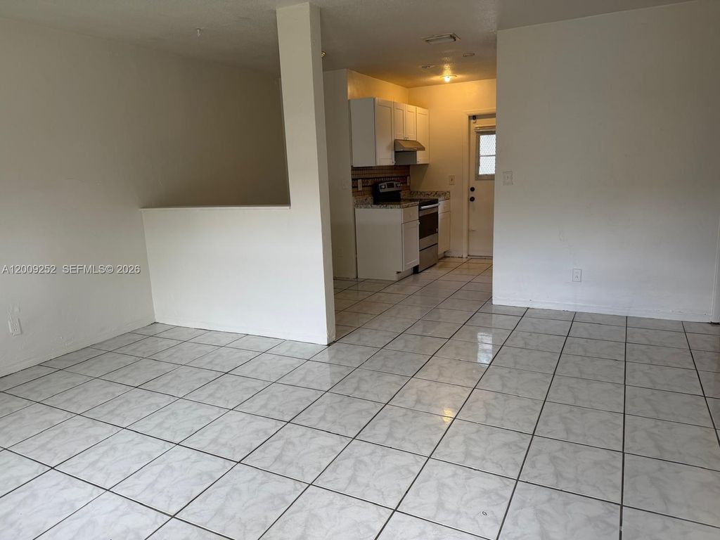 Photo of 728 SW 7th St #1-2, Hallandale Beach, FL 33009 (MLS # A12009252)