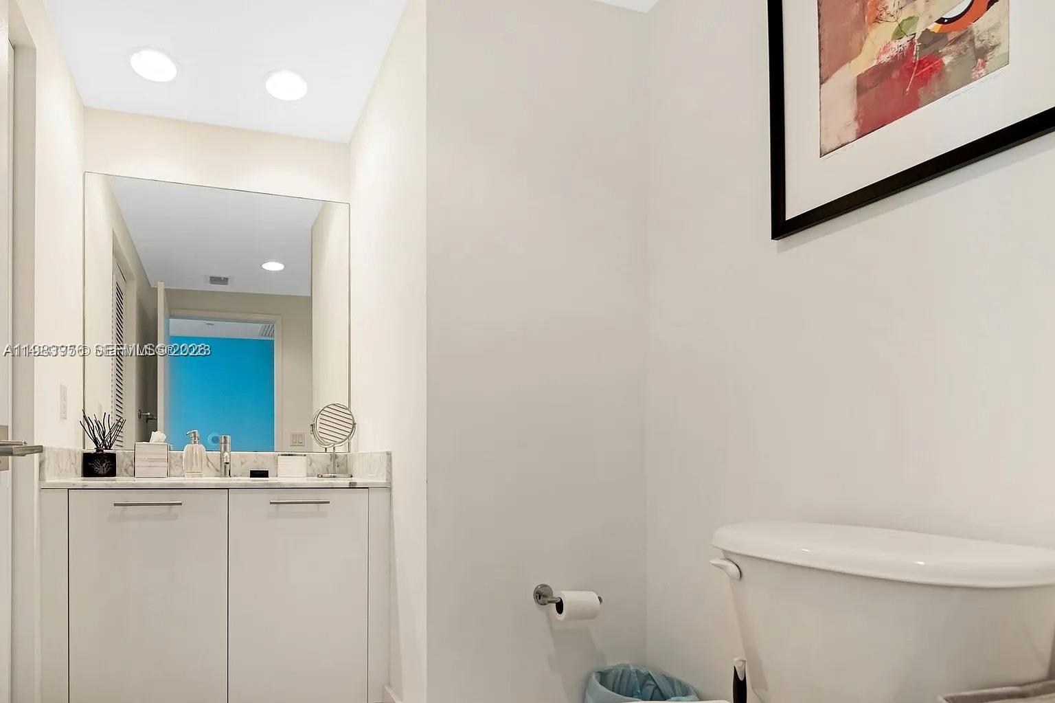 THE PLAZA 851 BRICKELL CO - Residential Lease