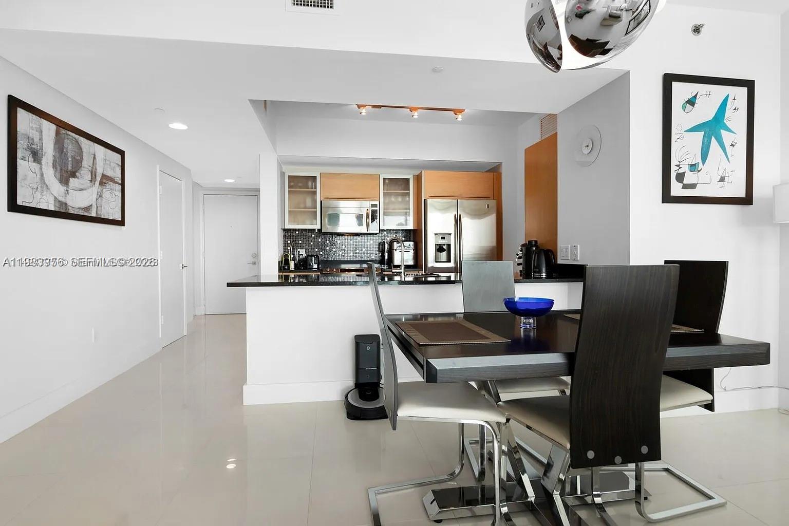 THE PLAZA 851 BRICKELL CO - Residential Lease