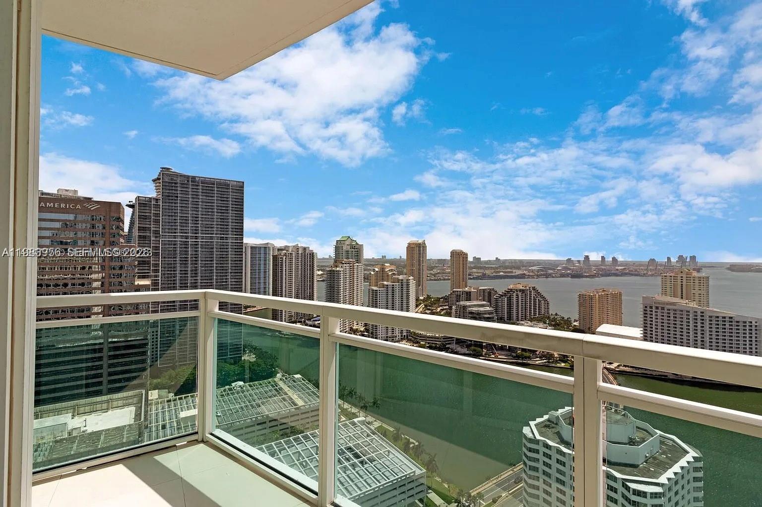 950 Brickell Bay Dr 3710