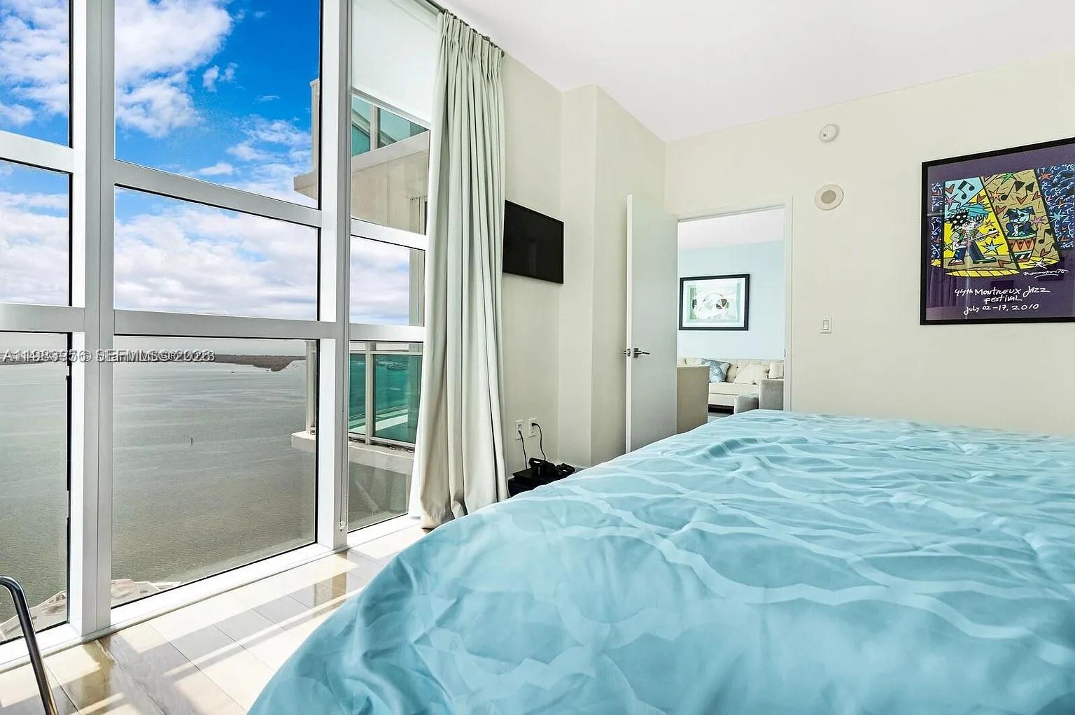 THE PLAZA 851 BRICKELL CO - Residential Lease