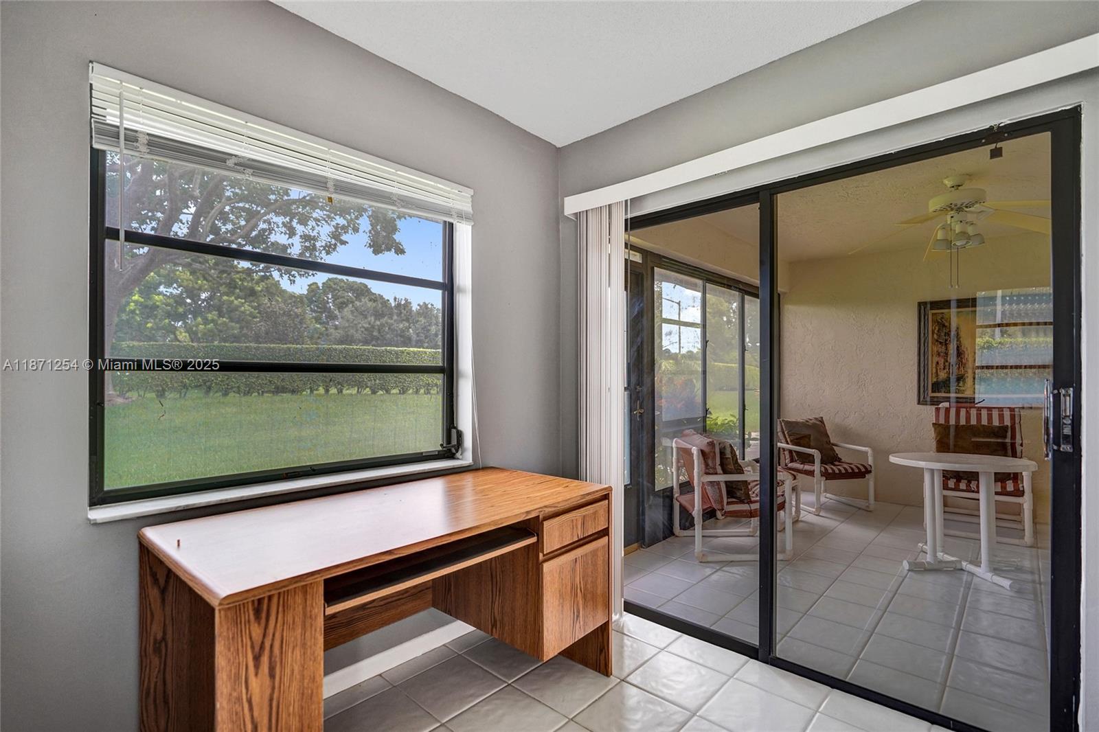 HUNTINGTON POINTE - Residential