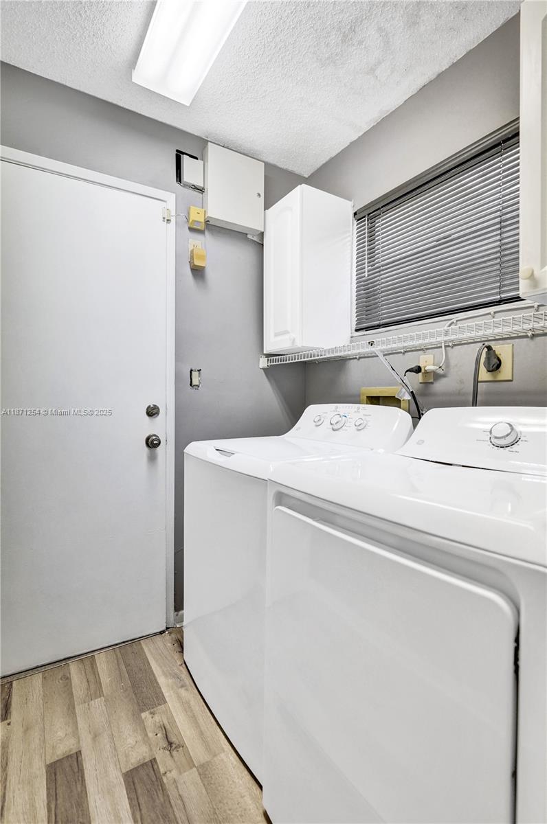 HUNTINGTON POINTE - Residential