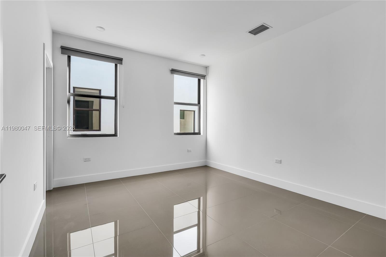 12TH STREET MANORS - Residential