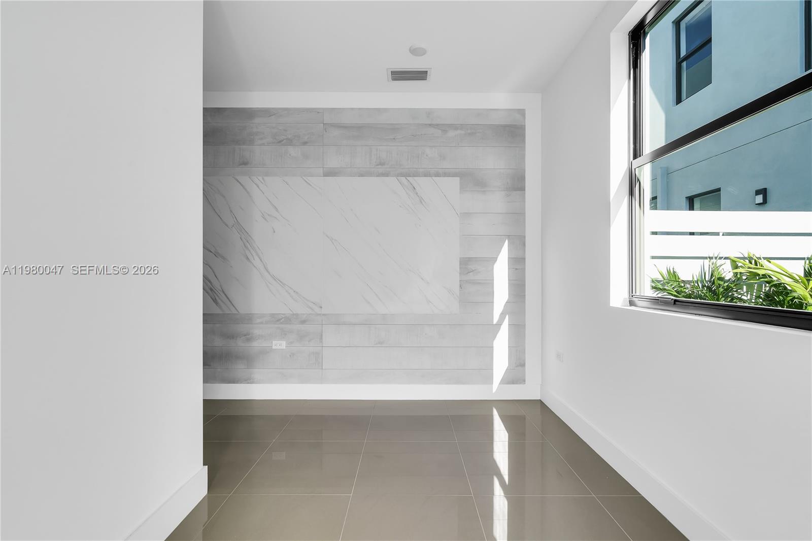 12TH STREET MANORS - Residential