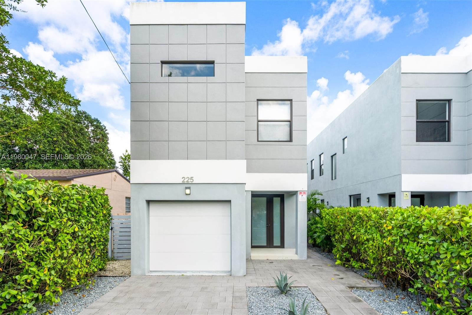 12TH STREET MANORS - Residential