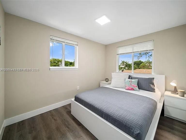 HOLLYWOOD TERRACE - Residential Income