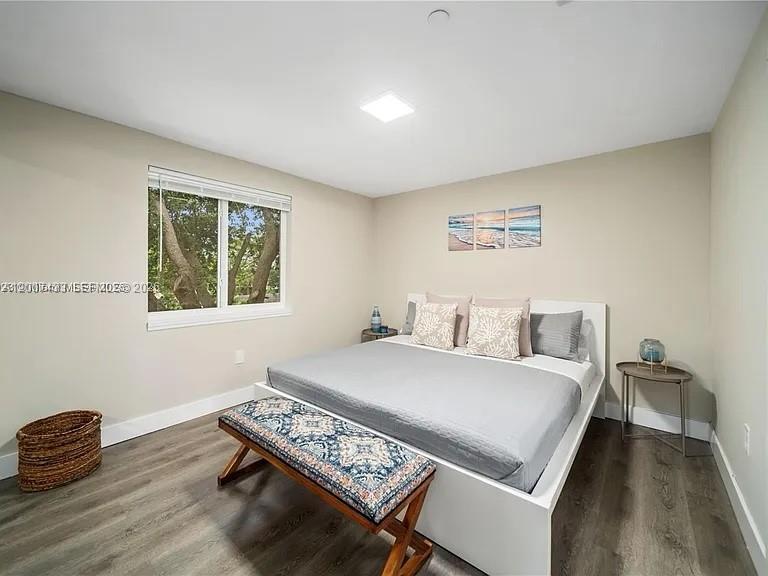 HOLLYWOOD TERRACE - Residential Income