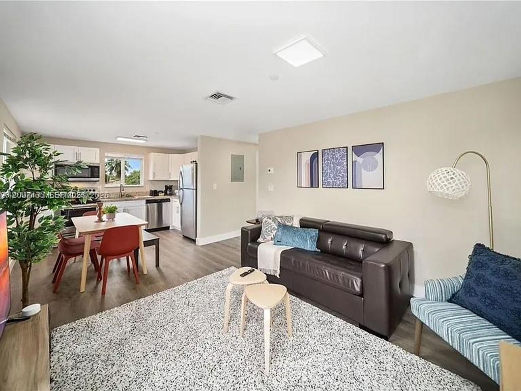 Photo of 2320 Garfield St, Hollywood, FL 33020 (MLS # A12007433)