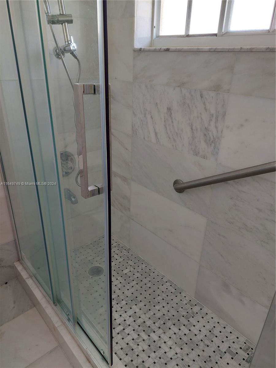WEST PALM VILLAS III COND - Residential