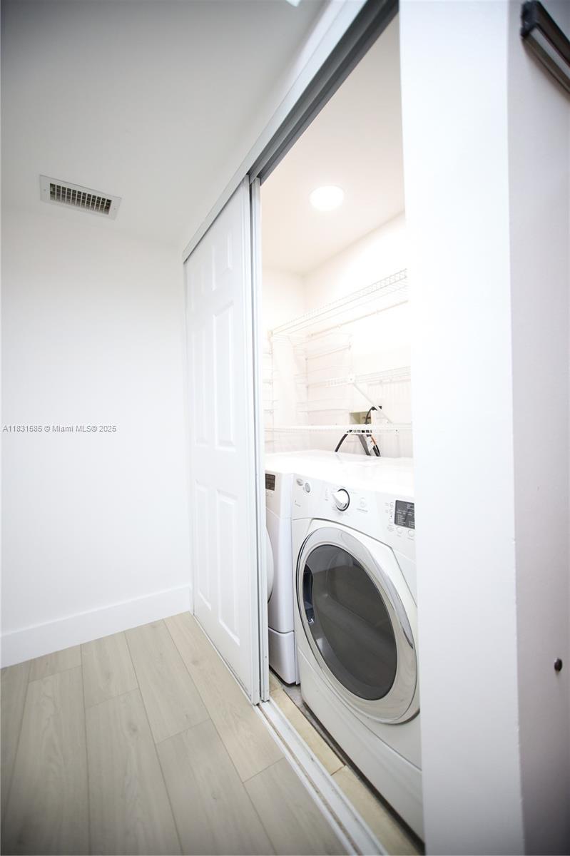 VISCONTI CONDO - Residential Lease