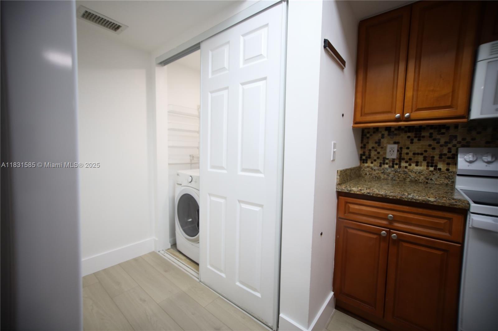 VISCONTI CONDO - Residential Lease