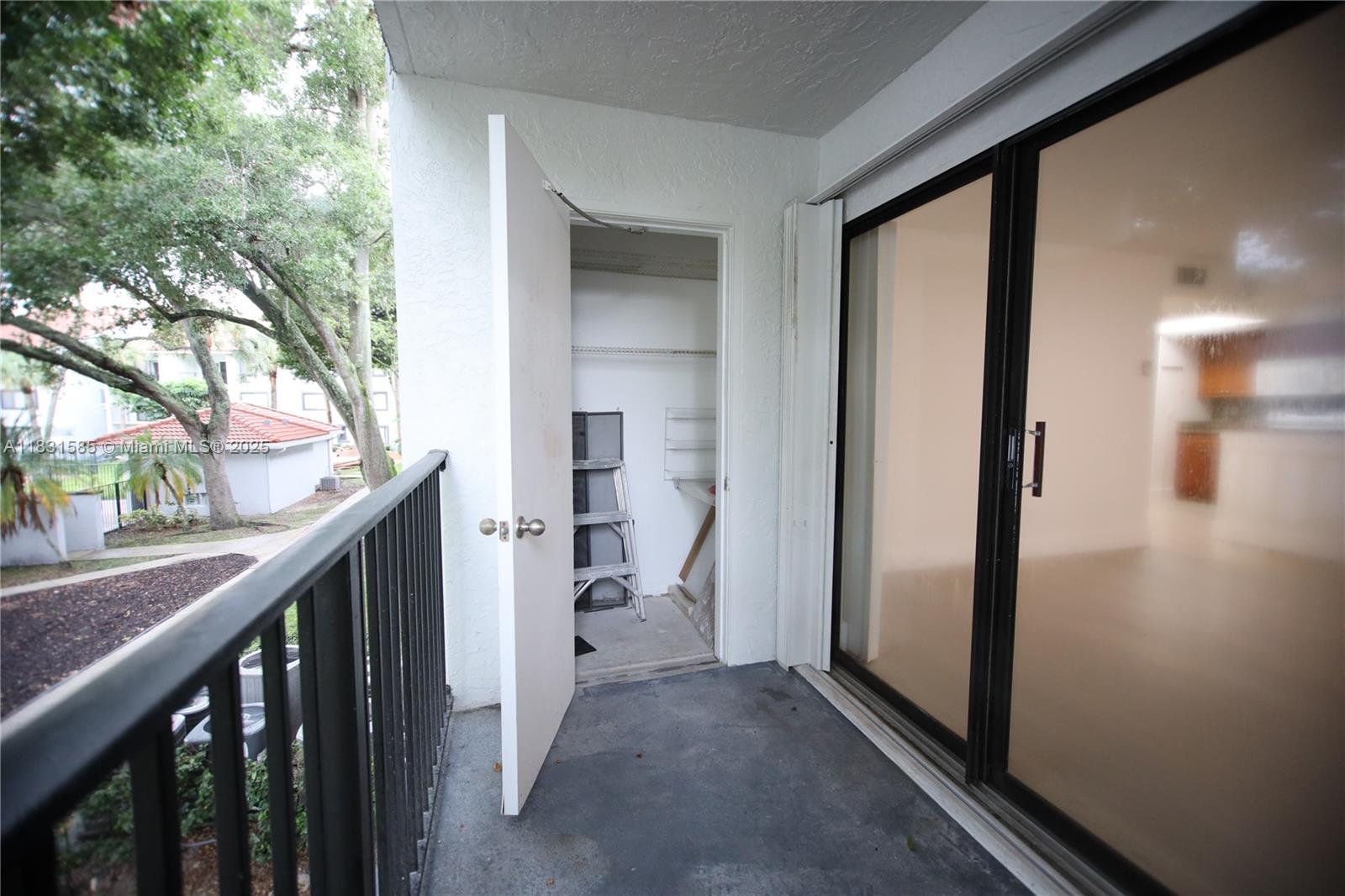 VISCONTI CONDO - Residential Lease