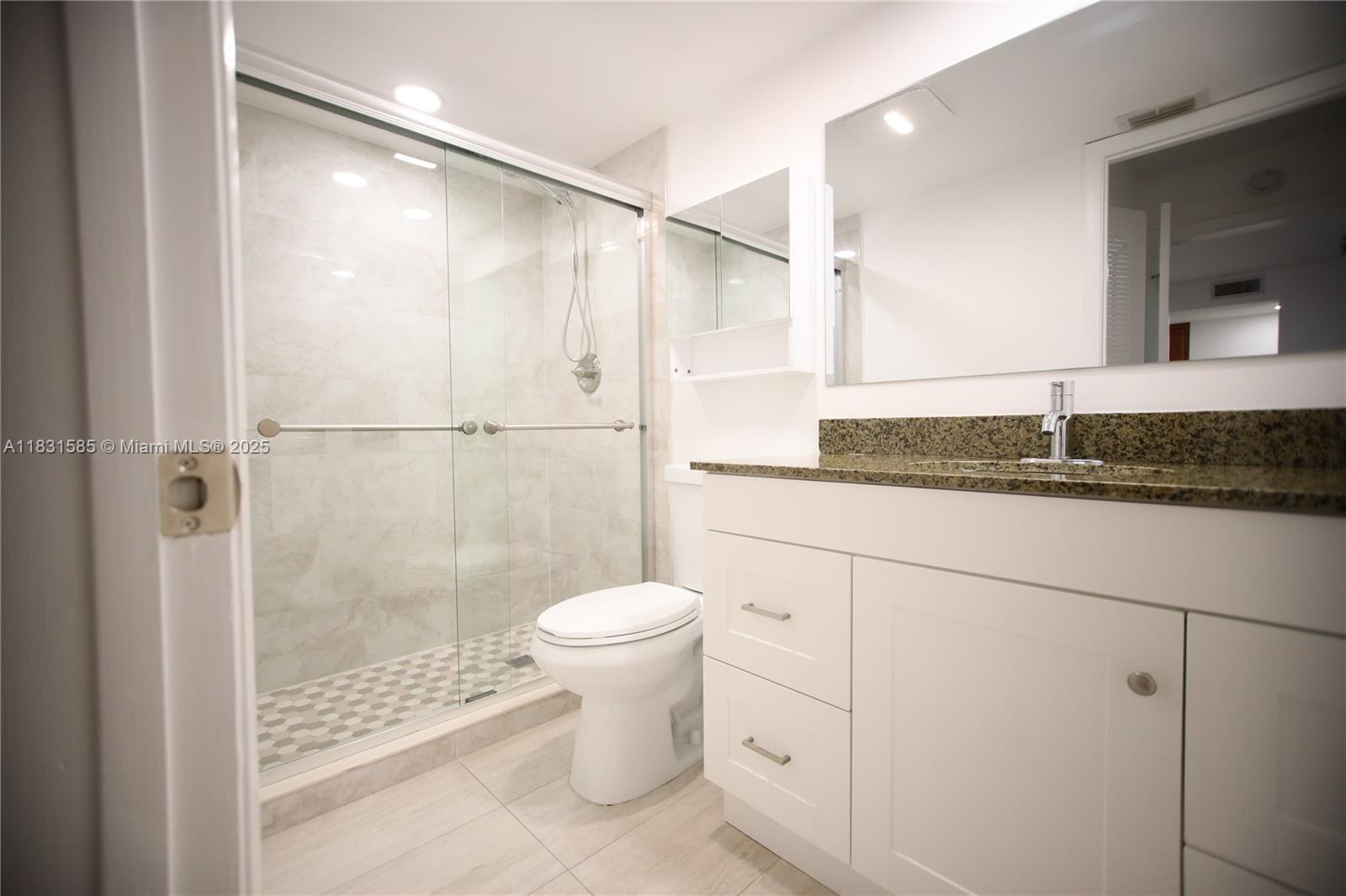 VISCONTI CONDO - Residential Lease